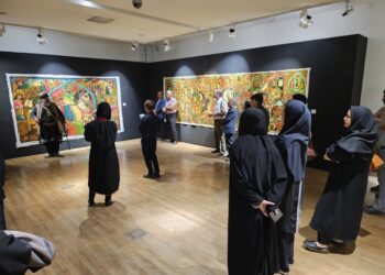 نمایشگاه نقاشی 6 پرده عاشورایی و علوی افتتاح شد
