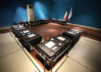 انتقال الواح هخامنشی استرداد شده به موزه ملی ایران