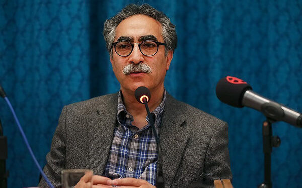 فرهاد توحیدی از دبیری دوره بیست و سوم جشن خانه سینما استعفا داد 1 فرهاد توحیدی از دبیری دوره بیست و سوم جشن خانه سینما استعفا داد