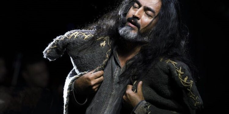 پروژه «موسی و شبان» با پرواز همای به تهران رسید 1 پروژه «موسی و شبان» با پرواز همای به تهران رسید