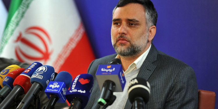 نامزدهای شانزدهمین دوره جایزه ادبی جلال آل احمد معرفی شدند