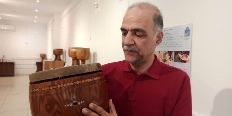 افتتاح نمایشگاه سازهای استاد طباطبایی در مجموعه تاریخی سعد آباد 1 افتتاح نمایشگاه سازهای استاد طباطبایی در مجموعه تاریخی سعد آباد