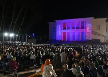 سهراب پورناظری «سیصد» را با داستانی تازه به صحنه می‌برد