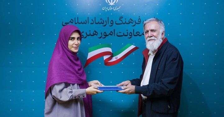 بهرام کلهرنیا دبیر کل هفدهمین جشنواره هنرهای تجسمی فجر شد 1 بهرام کلهرنیا دبیر کل هفدهمین جشنواره هنرهای تجسمی فجر شد