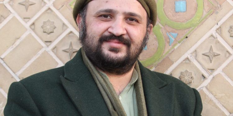 سامان خلیلیان با نمایش «درد» را به صحنه می‌آورد