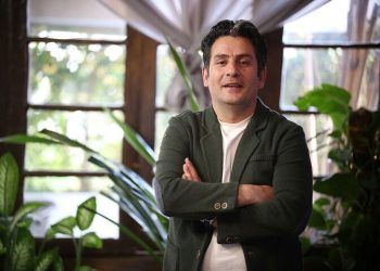 بخش «به‌علاوه فجر» جشنواره تئاتر رقابتی می‌شود