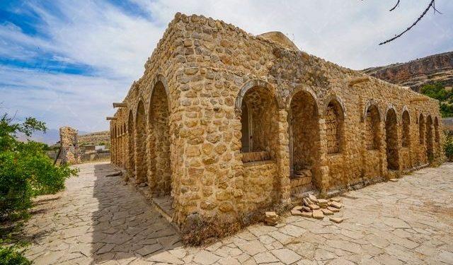 مرمت عمارت کوشک نورآباد ایذه آغاز می‌شود