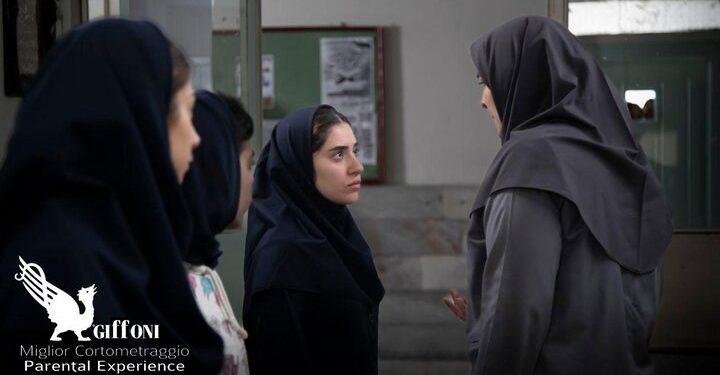 فیلم کوتاه «مدیر مدرسه» در جشنواره جیفونی ایتالیا 1 فیلم کوتاه «مدیر مدرسه» در جشنواره جیفونی ایتالیا