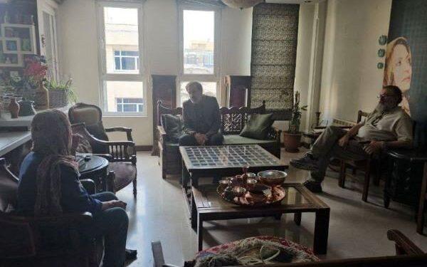 بازدید مدیران سینمایی از سینماگران آسیب‌دیده