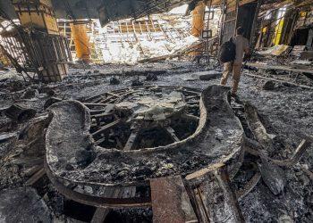 موزه ساختمان شیشه‌ای برپا می‌شود