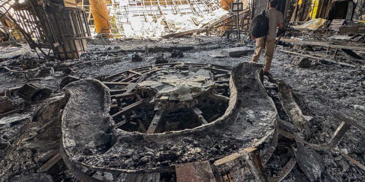 موزه ساختمان شیشه‌ای برپا می‌شود