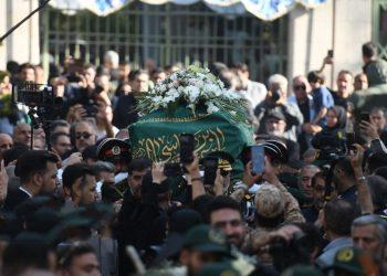 مراسم تشییع پیکر استاد فرشچیان برگزار شد