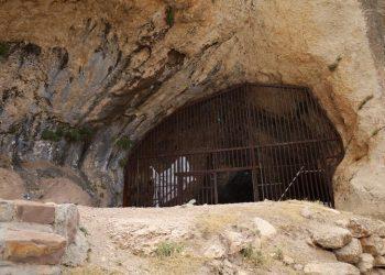 کاوش در غار قلعه‌ کرد آوج