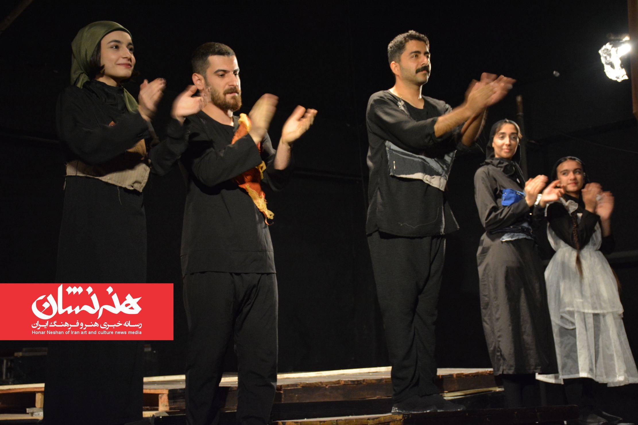 اجرای نمایش «خداحافظ عروسک من» در خانه هنرمندان اهواز 3 اجرای نمایش «خداحافظ عروسک من» در خانه هنرمندان اهواز