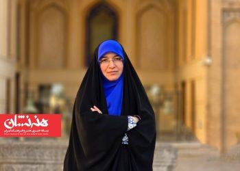 دبیر پانزدهمین جشنواره فیلم ١٠٠