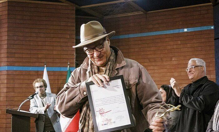 معرفی برگزیدگان یازدهمین دوره انتخاب آثار برتر ادبیات نمایشی ایران 4 معرفی برگزیدگان یازدهمین دوره انتخاب آثار برتر ادبیات نمایشی ایران 3