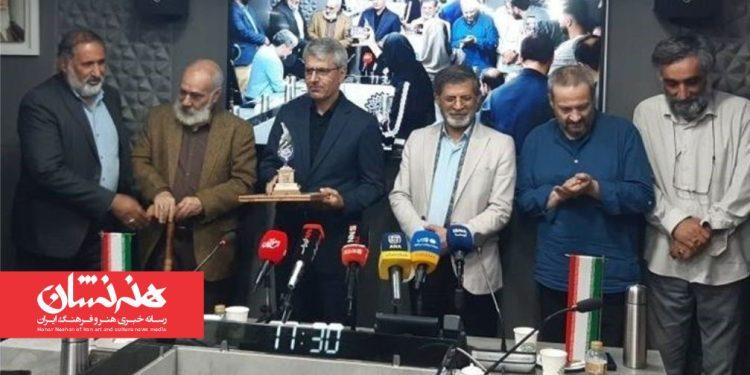 نشان «سرو سیمین» به اسماعیل بقایی اهدا شد